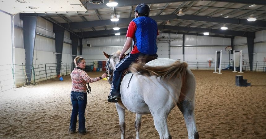 Verendrye Electric Awards $2,500 to Dakota Boys and Girls Ranch