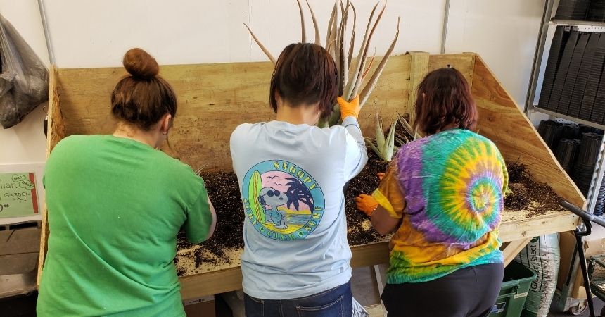 Sam’s Club—Bismarck Grants $1,000 to Dakota Boys and Girls Ranch